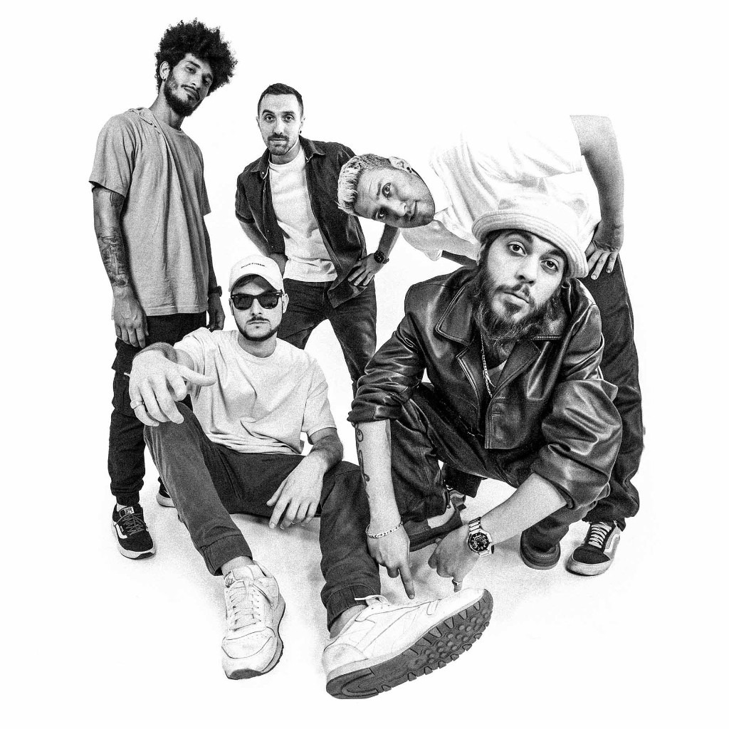 YSERN — foto grupal en blanco y negro